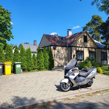 شقة Sunnyhouse Jūrkalne المظهر الخارجي الصورة
